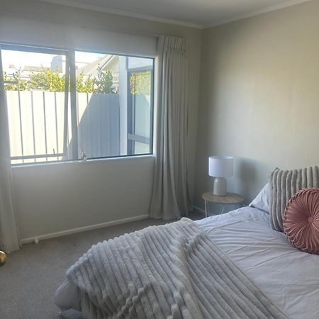 Raceway Getaway Villa New Plymouth Esterno foto