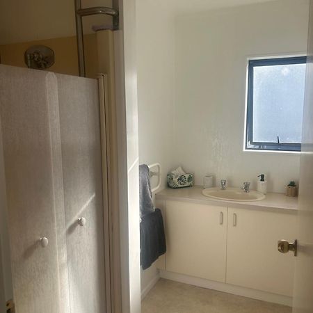 Raceway Getaway Villa New Plymouth Esterno foto